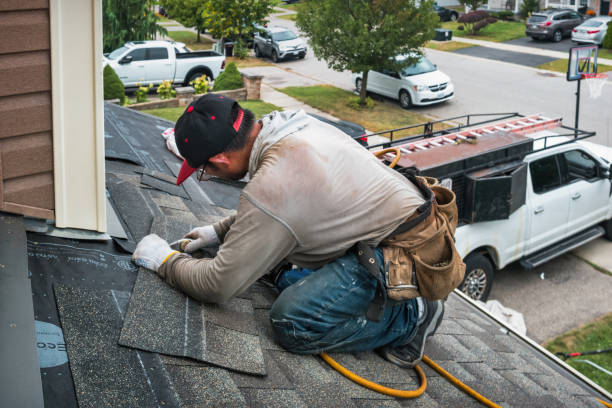 Professional Roofing technician working in Saint Benedict, OR
